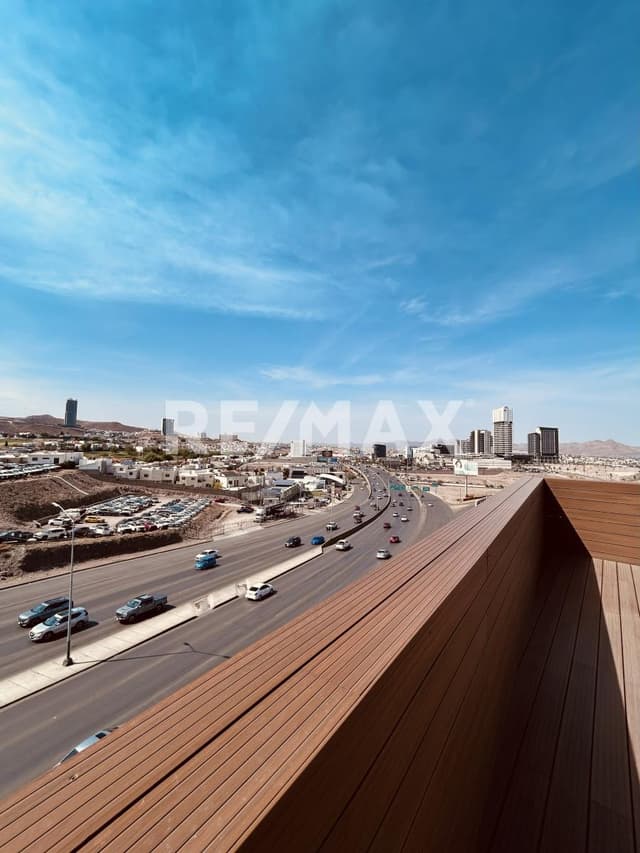 ¡Local en Periférico de la Juventud!