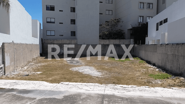 Terreno en venta dentro de privada, Altabrisa, Mérida Yucatán