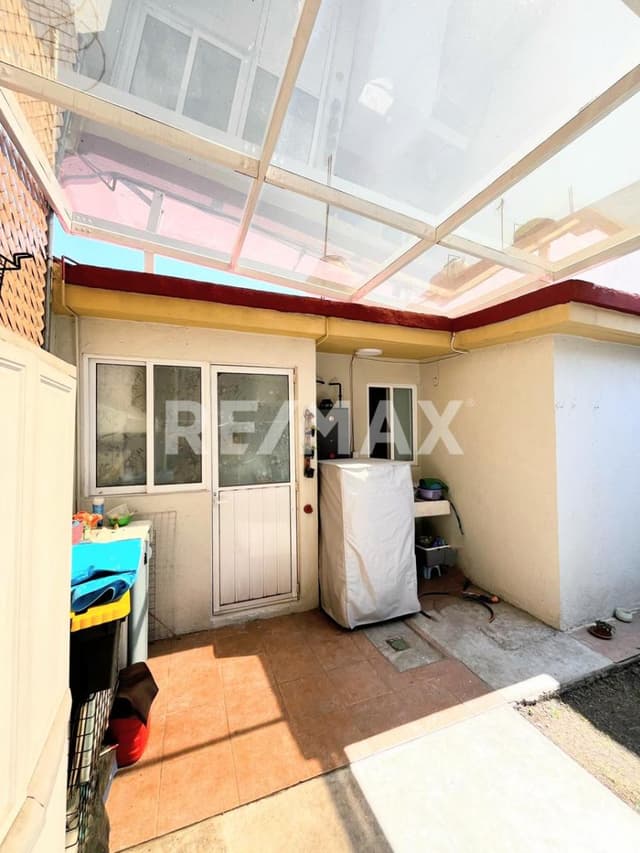 ROBLE 35 MZ 29 LT 24 VALLE DE LOS PINOS 1a SECC