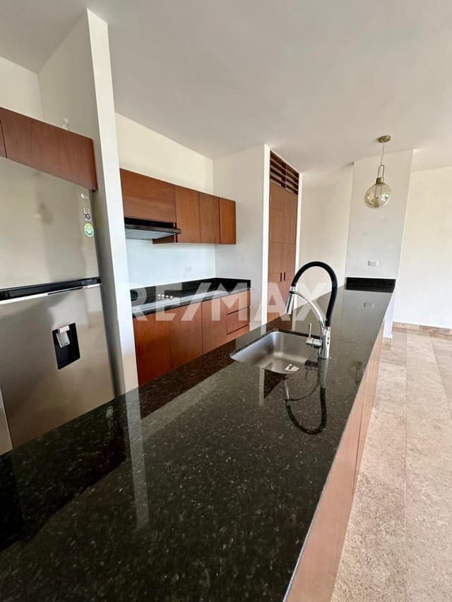 Departamento en Altabrisa en Venta
