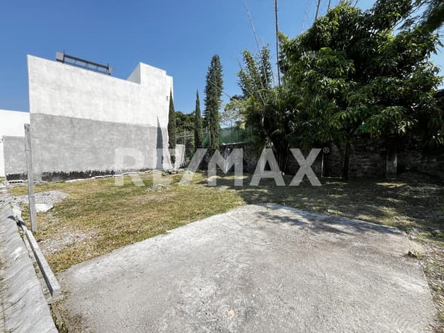 Venta de terreno en Lomas de Cuernavaca, Temixco, Morelos...Clave 5972