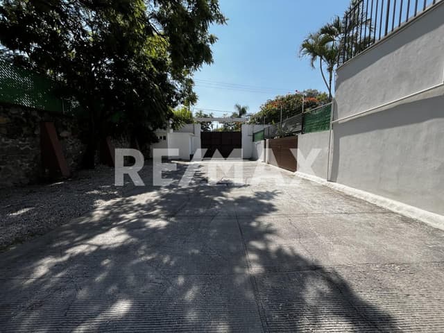 Venta de terreno en Lomas de Cuernavaca, Temixco, Morelos...Clave 5972