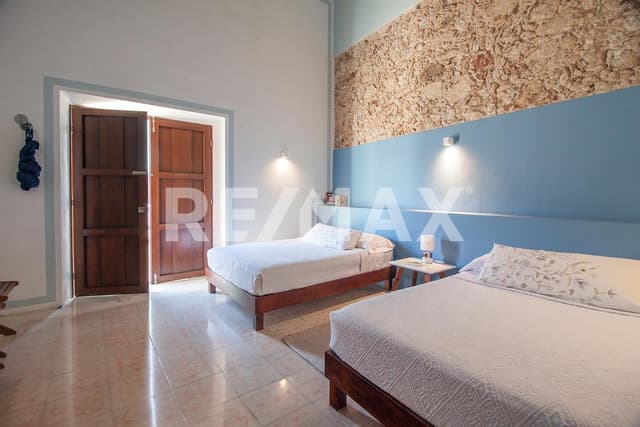 CASA EN VENTA EN EL CENTRO MÉRIDA TOTALMENTE EQUIPADA CON ALBERCA, SAN SEBASTIAN