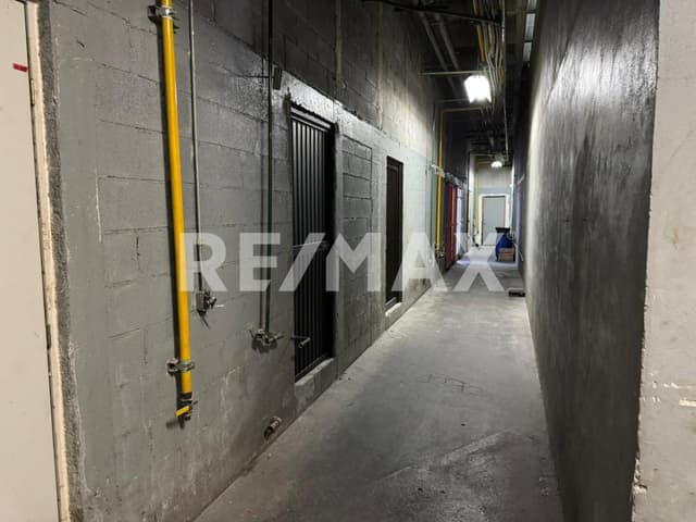 LOCAL EN RENTA EN PLAZA COMERCIAL EN AREA  DE COMIDAS