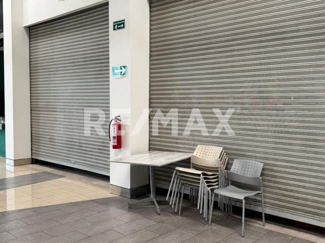 LOCAL EN RENTA EN PLAZA COMERCIAL EN AREA  DE COMIDAS