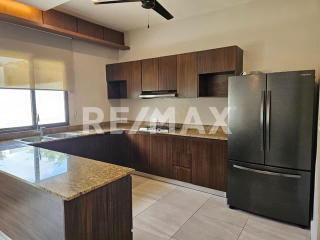 Casa en venta de 3 recamaras fuera de fraccionamiento