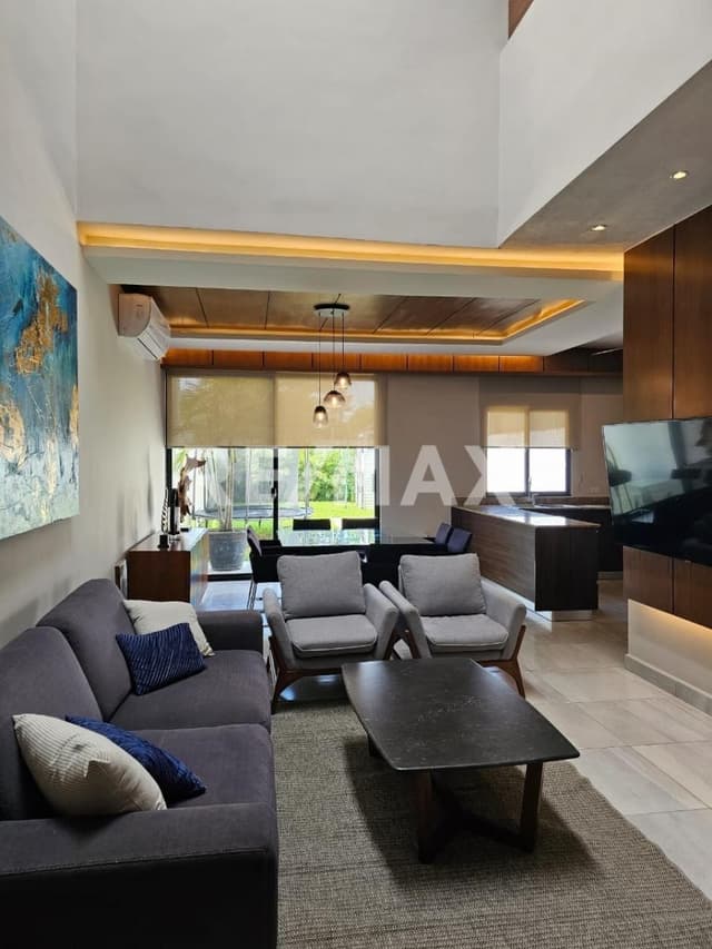 Casa en venta de 3 recamaras fuera de fraccionamiento