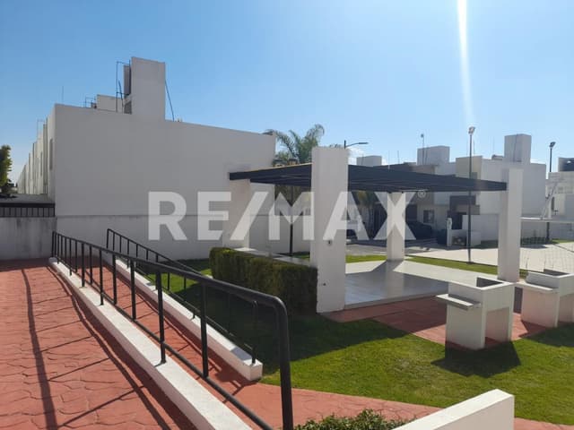 CASA EN VENTA EN CIUDAD DEL SOL