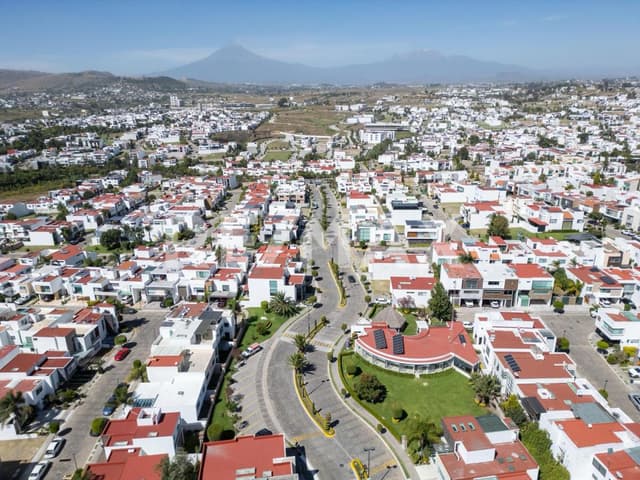 Terreno en venta en Lomas de Angelópolis II, Parque V Victoria. San Andrés Cholula, Puebla.