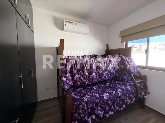 CASA EN VENTA EN AZUL MARINO