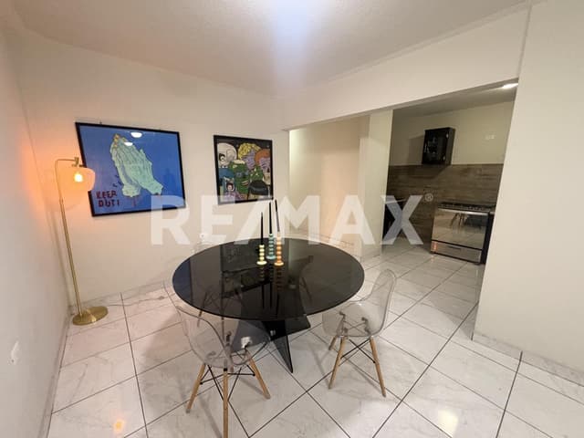 Casa en Venta con 2 Unidades Rentables en calle Luna Barrio de Analco