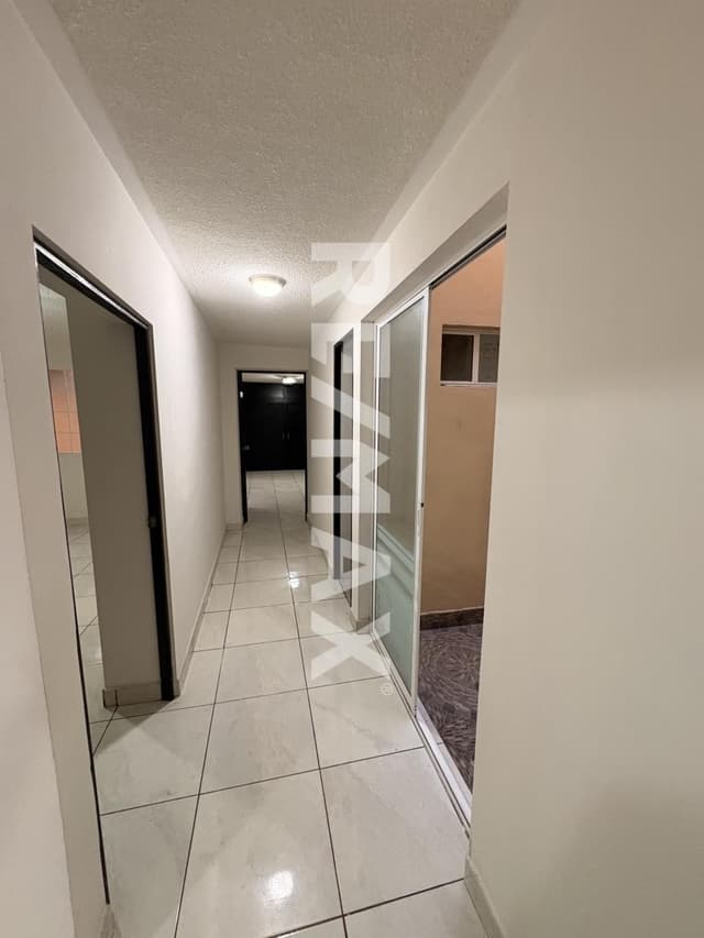 Casa en Venta con 2 Unidades Rentables en calle Luna Barrio de Analco