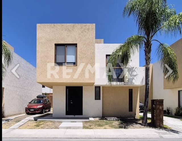 CASA EN VENTA EN PUERTA REAL II CORREGIDORA