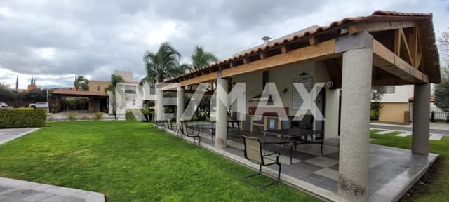 CASA EN VENTA EN PUERTA REAL II CORREGIDORA