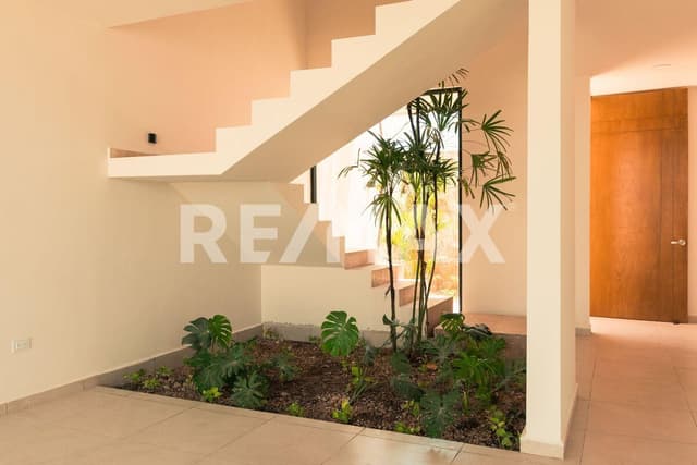 Residencia Moderna en Conkal con Alberca y Entrega Garantizada