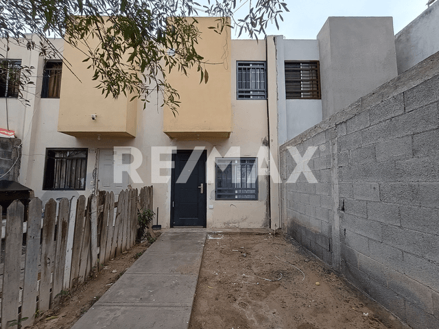Casa en venta en Garcia Fraccionamiento Los Héroes Capellanía | Col. Hacienda del Sol