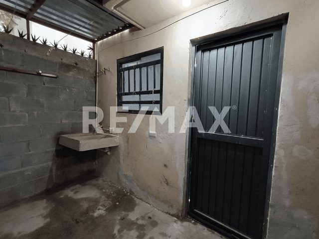 Casa en venta en Garcia Fraccionamiento Los Héroes Capellanía | Col. Hacienda del Sol