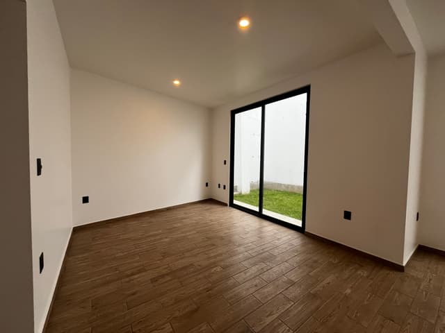 CASA C8 BOSQUES DEL LAGO