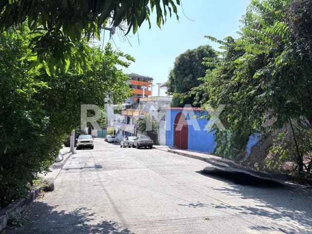 TERRENO EN COLONIA PROGRESO CERCA DE ZONA DE HOSPITALES