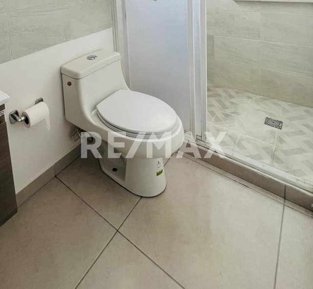 CASA EN VENTA EN CARANDAY 