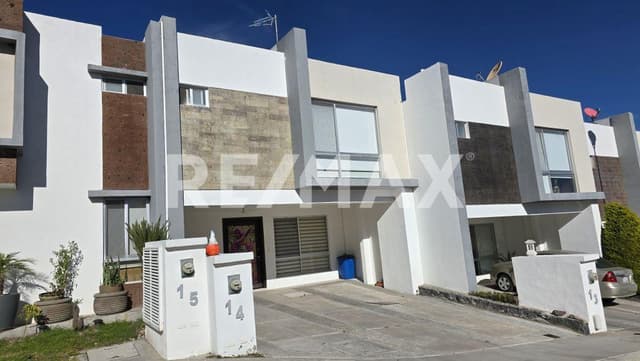 CASA AMUEBLADA RENTA CONDOMINIO NATURA II ZIBATA, EL MARQUES QUERÉTARO