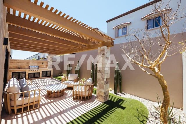 Casa Pacifica 121 Camino del Mar, Cabo Corridor