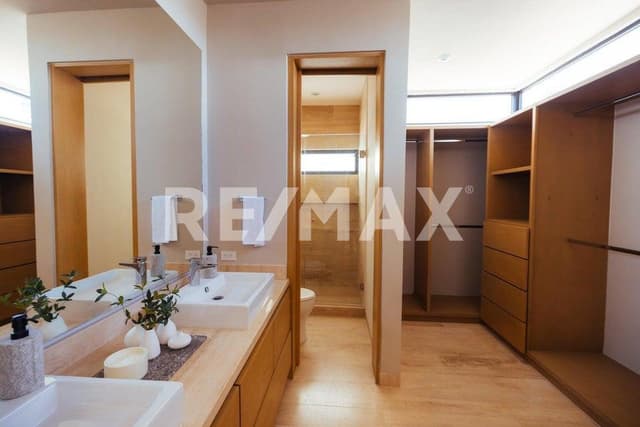 Casa Pacifica 121 Camino del Mar, Cabo Corridor