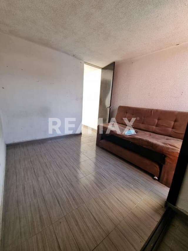 Casa en fraccionamiento Joyas de cuauitlan con acceso controlado.