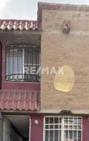 Casa en fraccionamiento Joyas de cuauitlan con acceso controlado.