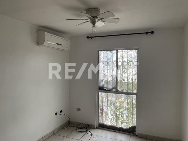 Casa en VENTA en Privada SANTO DOMINGO (sobre Calzada Independencia)