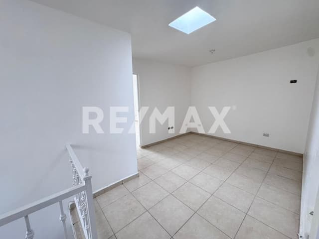 CASA EN VENTA EN FRACC. VISTA HERMOSA SEC. ESPAÑOL 