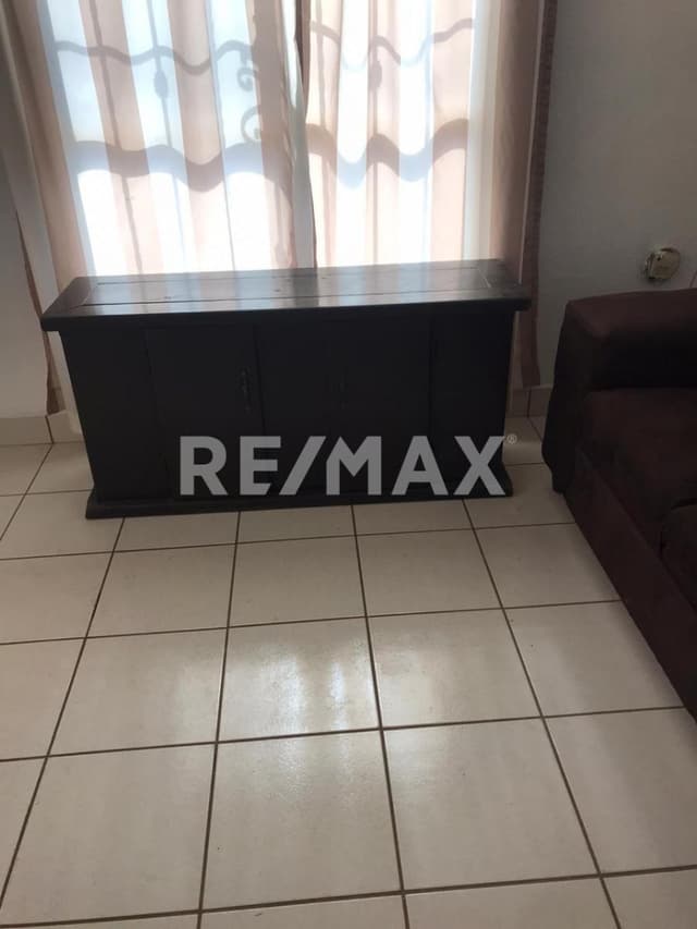 Bonita Residencia en Renta en Villas del Real