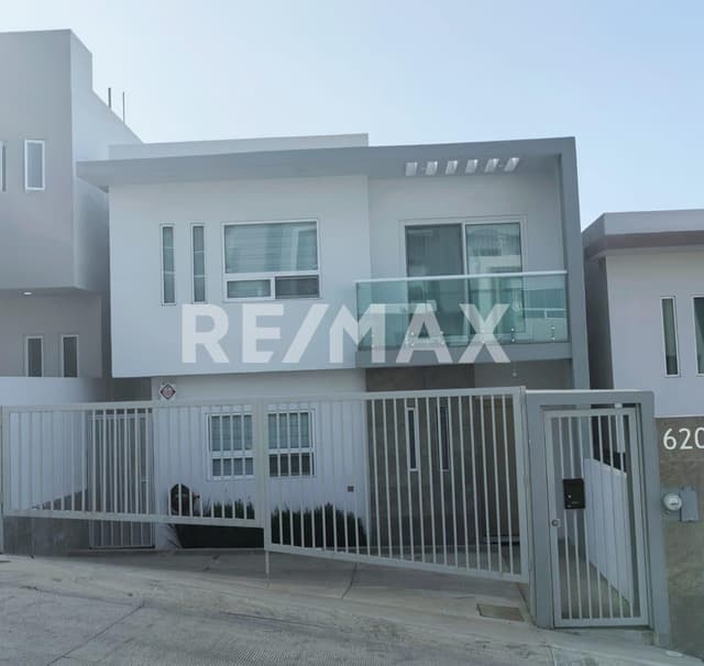 Moderna Casa en renta en Andarez Residencial