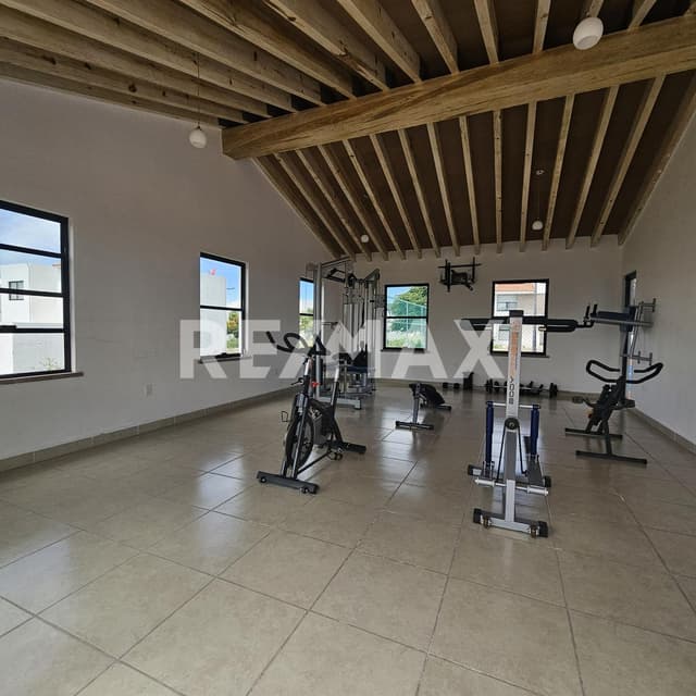 VENTA TERRENO CIUDAD MADERAS SUR 2