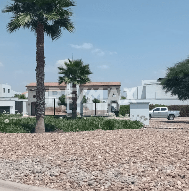 VENTA TERRENO CIUDAD MADERAS SUR 2