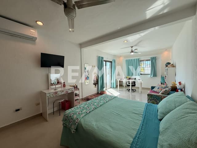 4-Bedroom Mediterranean Home for Sale in Santa Fe Playa del Carmen