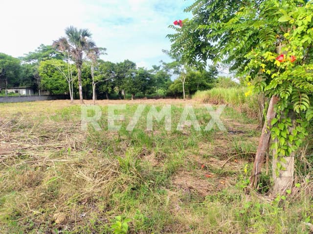 TERRENO EN VENTA 