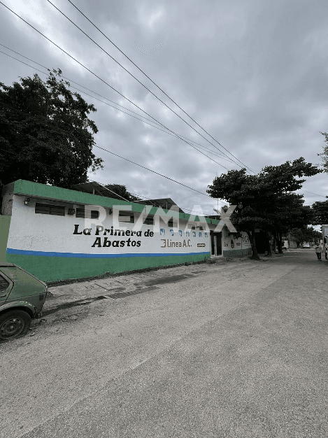 Local comercial en renta en colonia el Porvenir al poniente de Mérida.