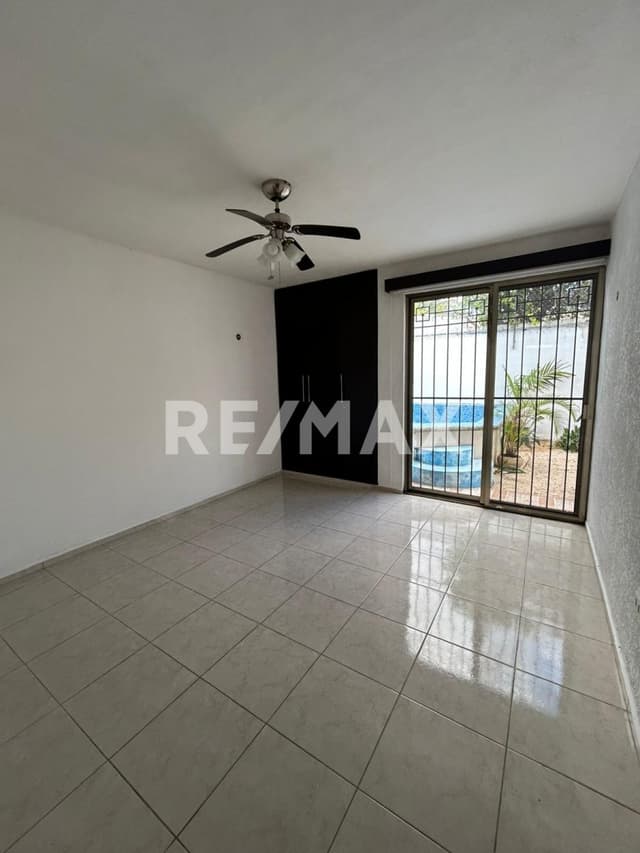 CASA EN VENTA EN FRANCISCO DE MONTEJO | 4 HABITACIONES