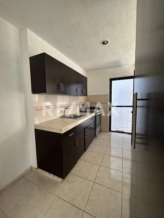 CASA EN VENTA EN FRANCISCO DE MONTEJO | 4 HABITACIONES