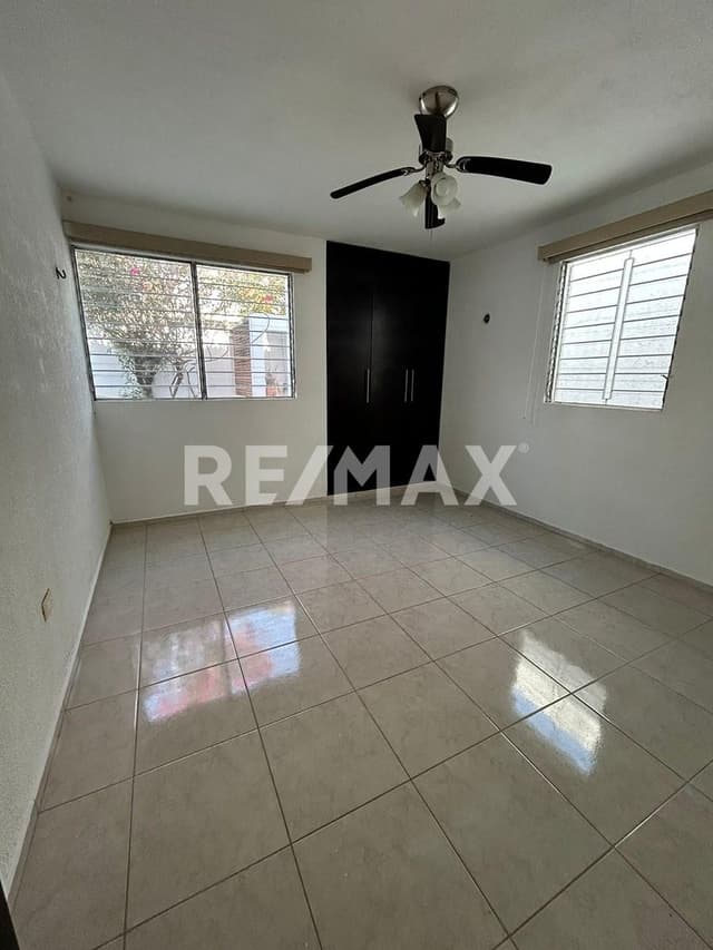 CASA EN VENTA EN FRANCISCO DE MONTEJO | 4 HABITACIONES