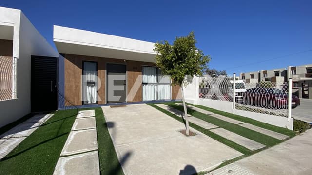 Casa en Renta- Colinas de La Presa