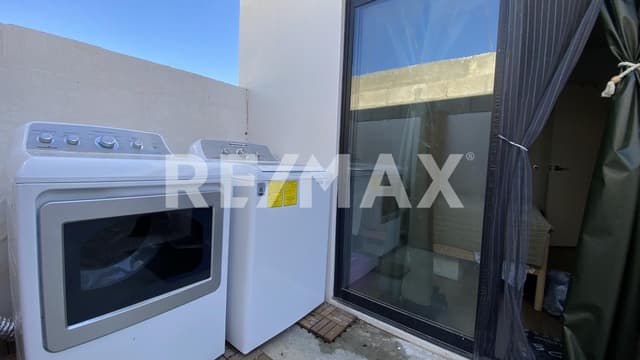 Casa  en Renta- Colinas de La Presa