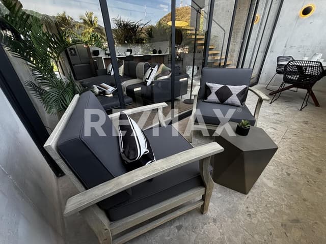 VARIA LIVING - LOFT 306 (DOUBLE HEIGHT)