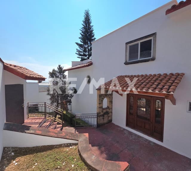 Venta de casa en el Fracc. Real Tetela, Norte de Cuernavaca, Morelos...Clave 6024