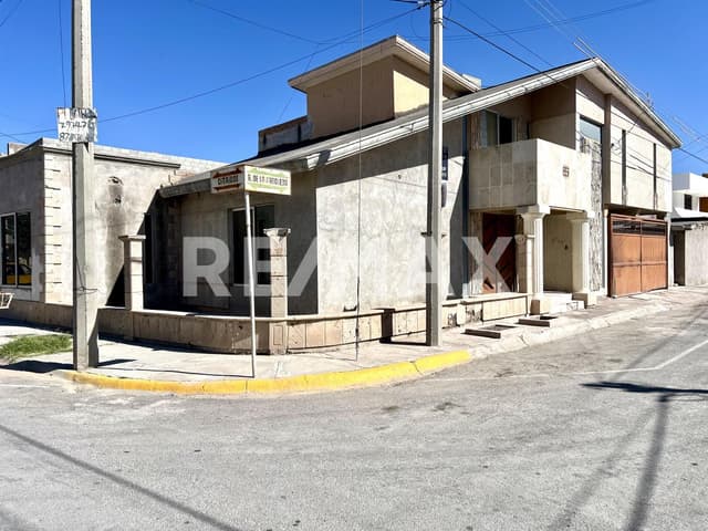CASA EN VENTA EN VILLA JARDÍN