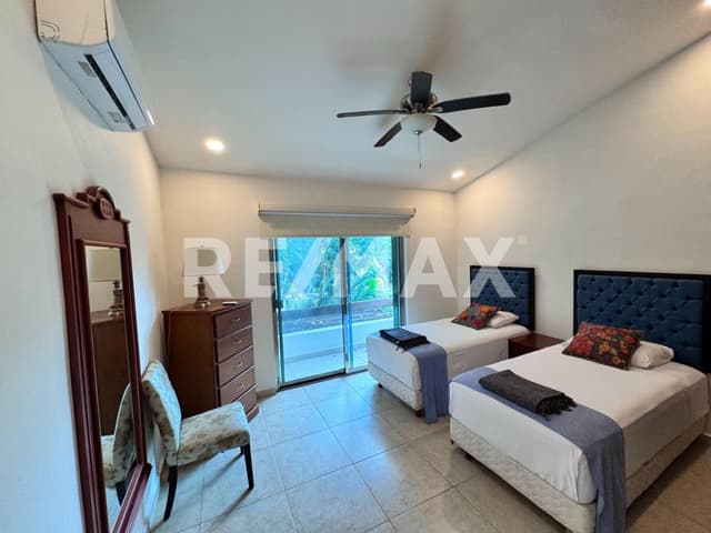 Casa Okinal – Stunning 5-Bedroom Home with Study in Playacar Phase II