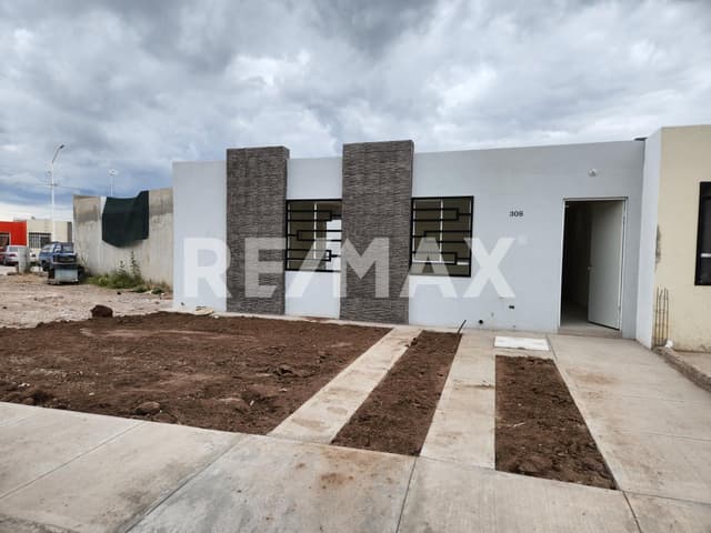 Casa en venta de 2 habitaciones en el Fraccionamiento Milenio.