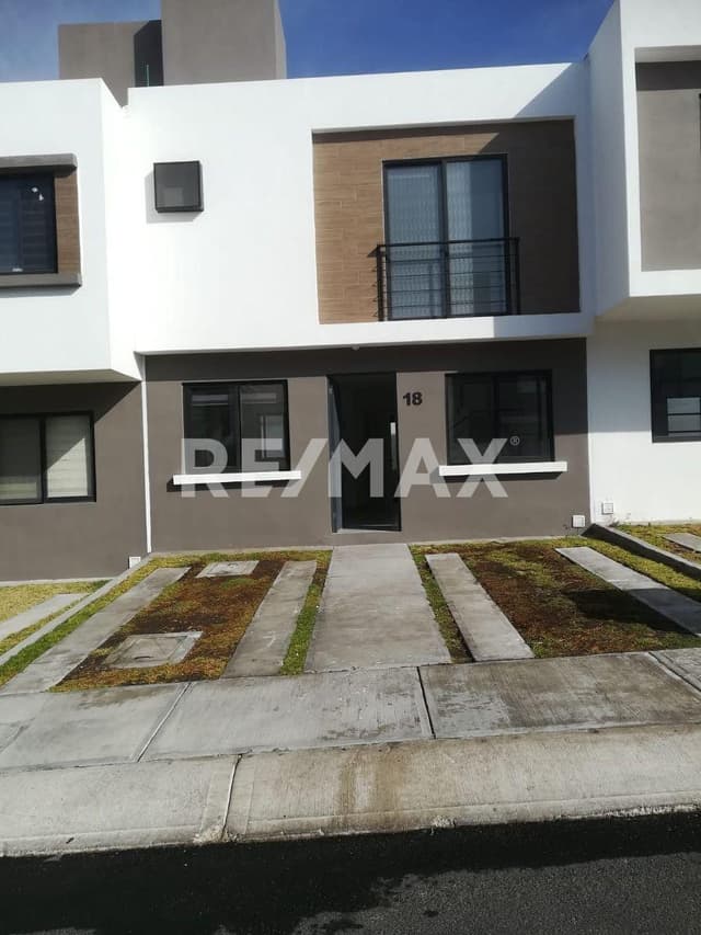 Casa en renta en Zakia, Querétaro con recamara en Planta Baja