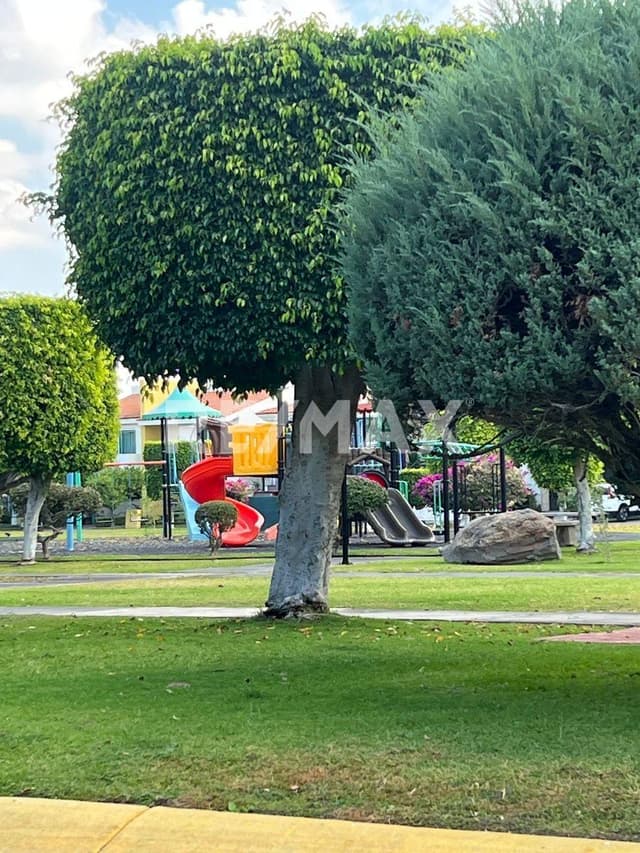 CASA EN VENTA EN JARDIN REAL